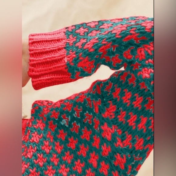 SO ME Color Block Textured Christmas Sweater V Neck Top - Picture 2 of 4